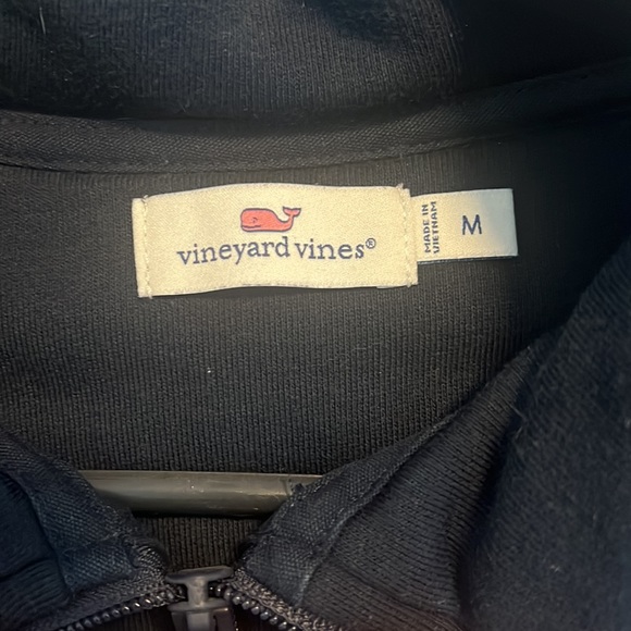 Vineyard Vines - Picture 3 of 3